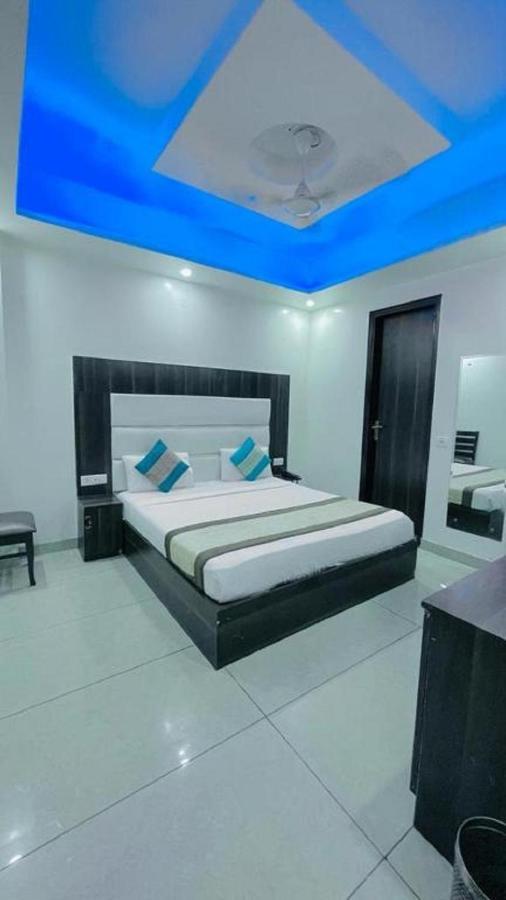 Sky Residency New Delhi Exterior photo